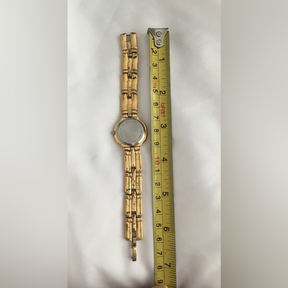 90’s Bulova gold plated watch with diamond accent. Needs battery. - Picture 2 of 5